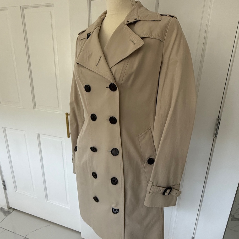 Burberry Beige and Black Check Lining Coat